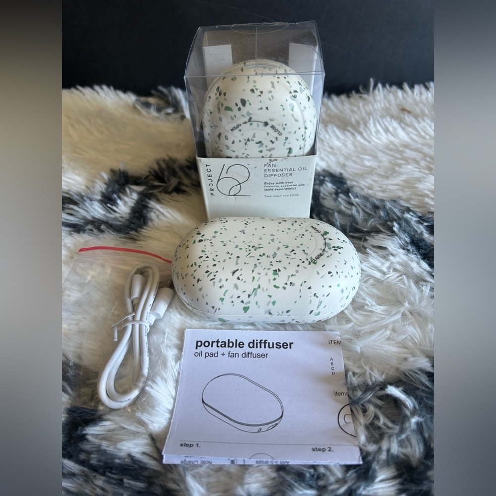 002 BOGO: buy 1 get 1 Fan Essential Oil Diffuser